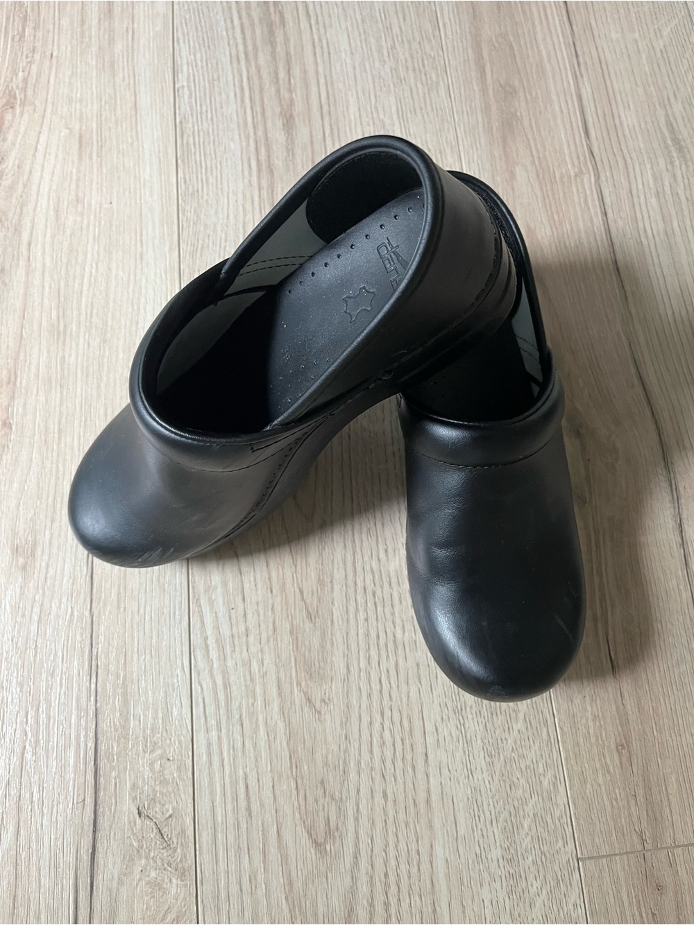 Dansko Professional Black Box Leather Clogs Size 39 (8.5)